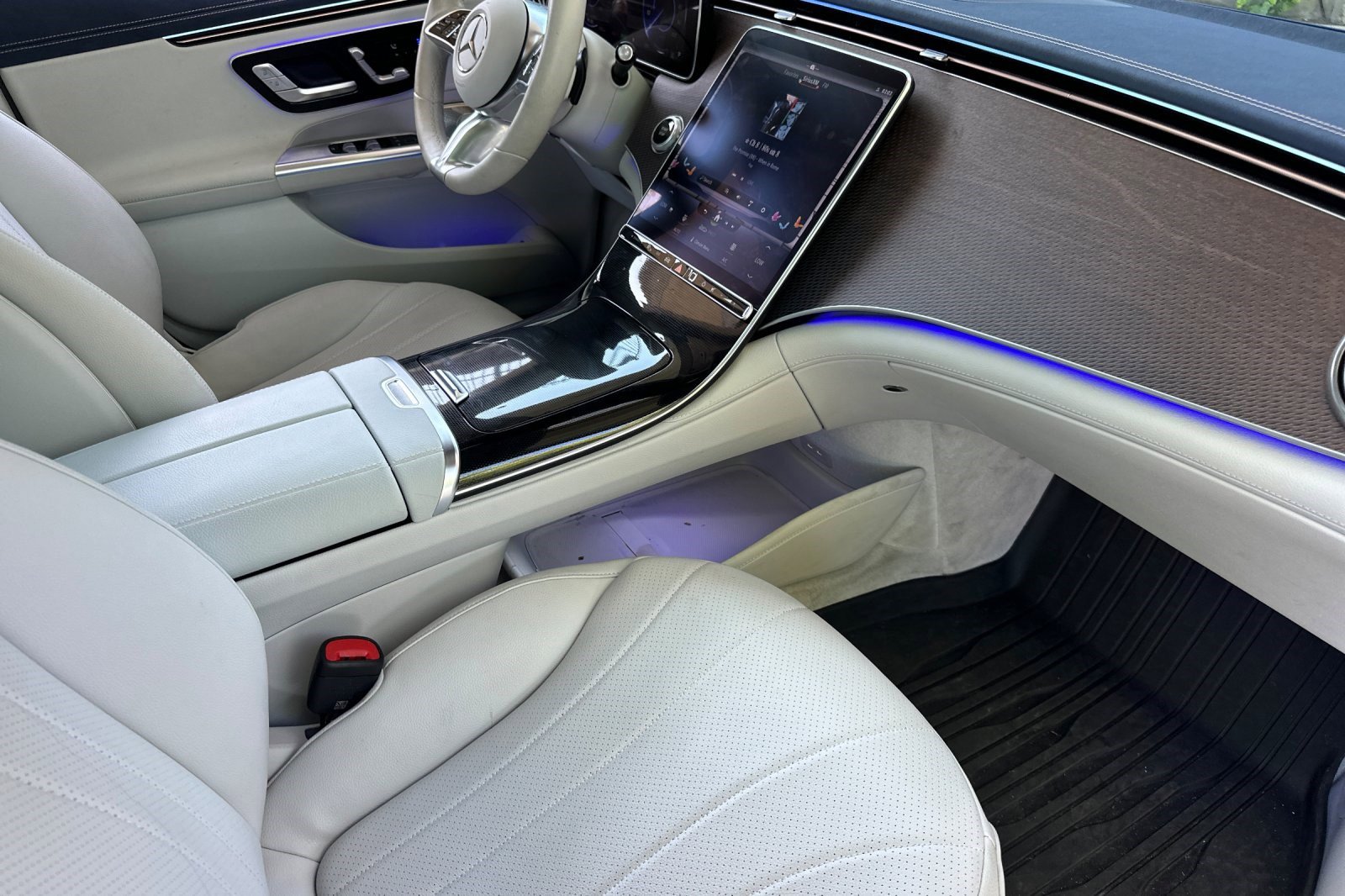 Used 2023 Mercedes-Benz EQE 350+ 4MATIC Sedan image 33