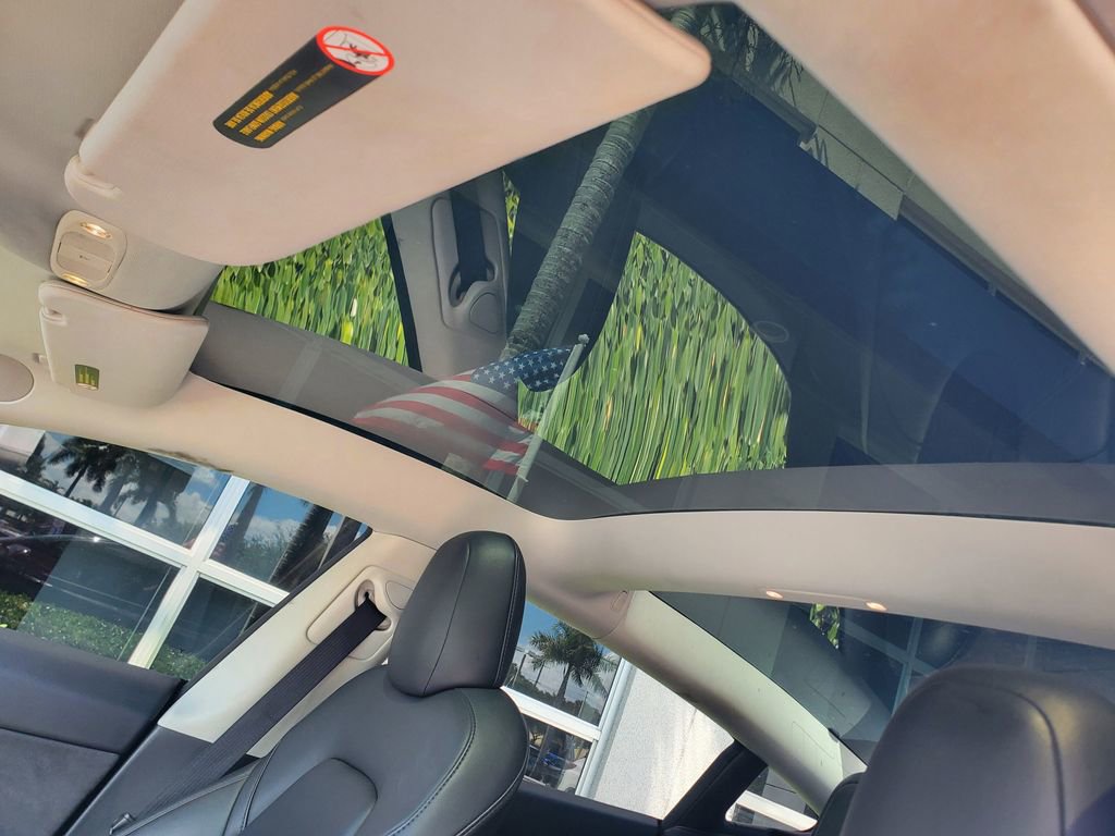 Used 2022 Tesla Model 3 image 18