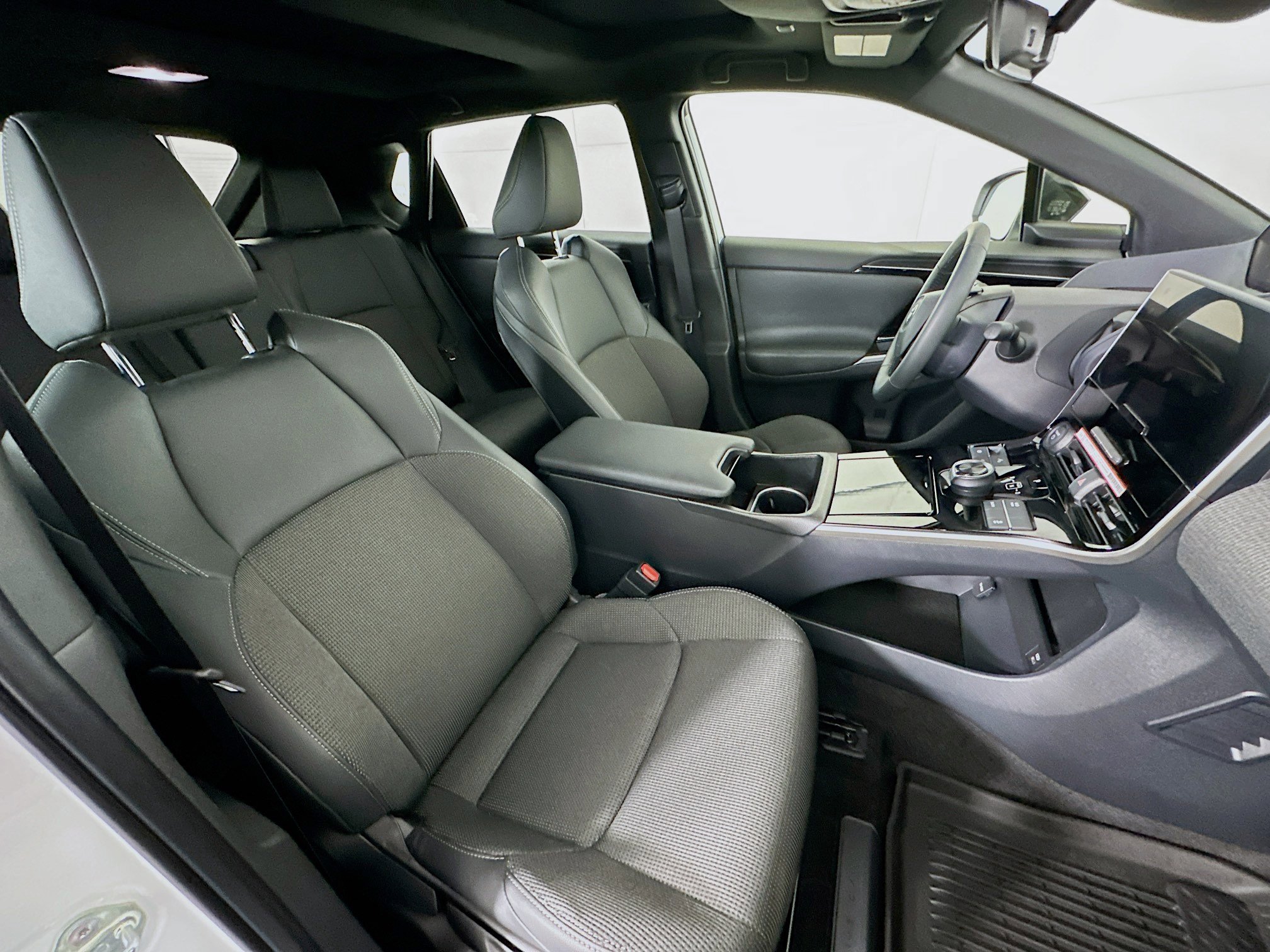 Used 2024 Toyota bZ4X XLE image 31