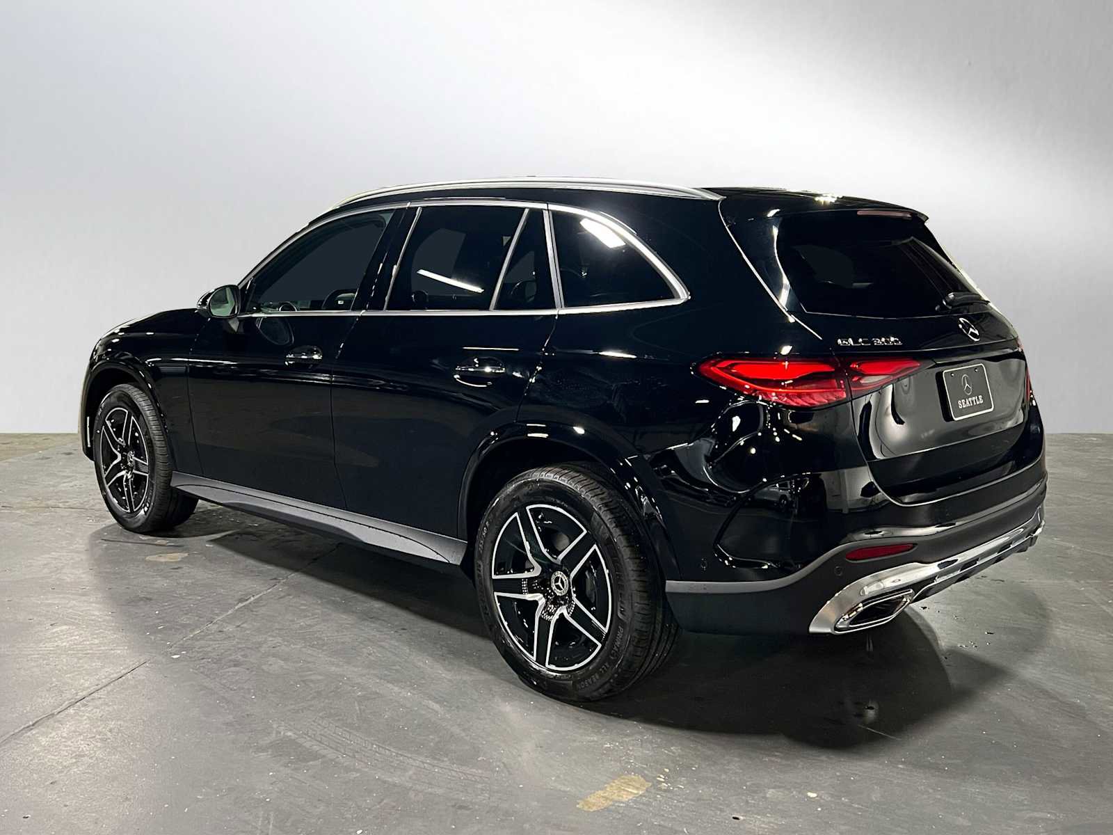 New 2025 Mercedes-Benz GLC 300 4MATIC image 5