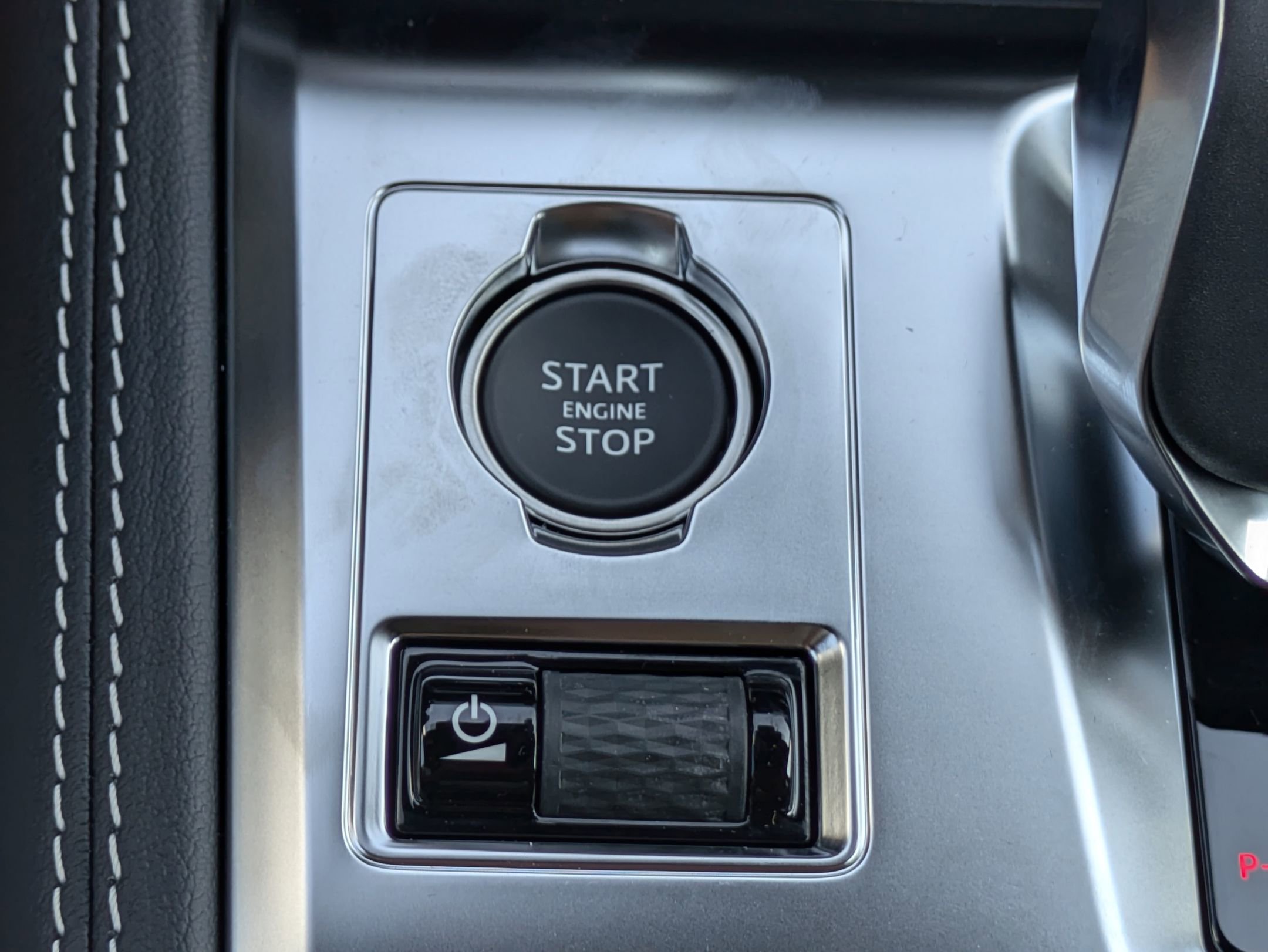 New 2026 Jaguar F-PACE R-Dynamic S image 18