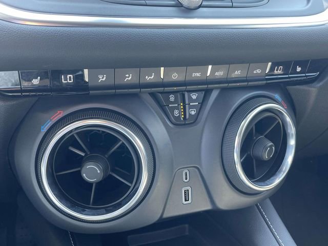Certified 2024 Chevrolet Blazer LT w/ Convenience Package image 18