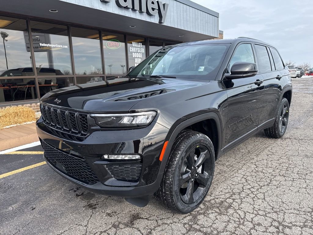 New 2025 Jeep Grand Cherokee Limited w/ Black Appearance Package video 5