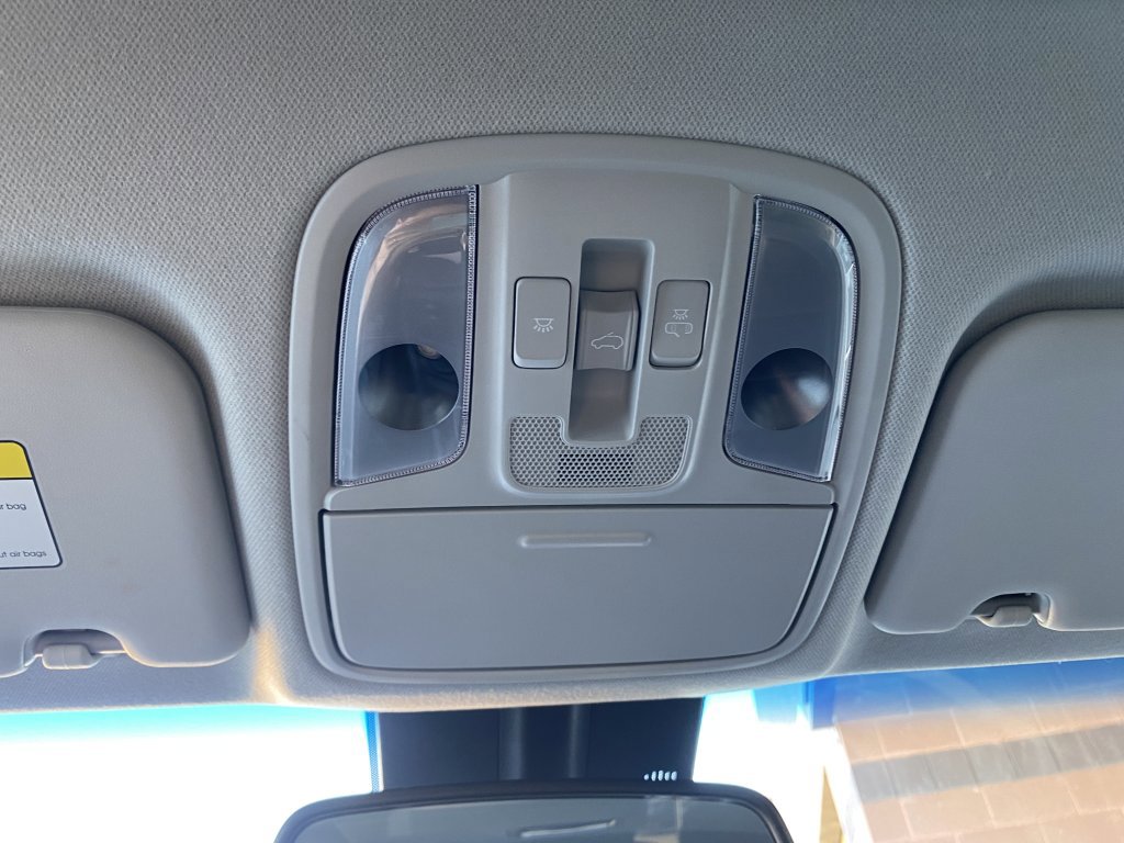 Used 2022 Kia Niro Touring Special Edition FWD image 39