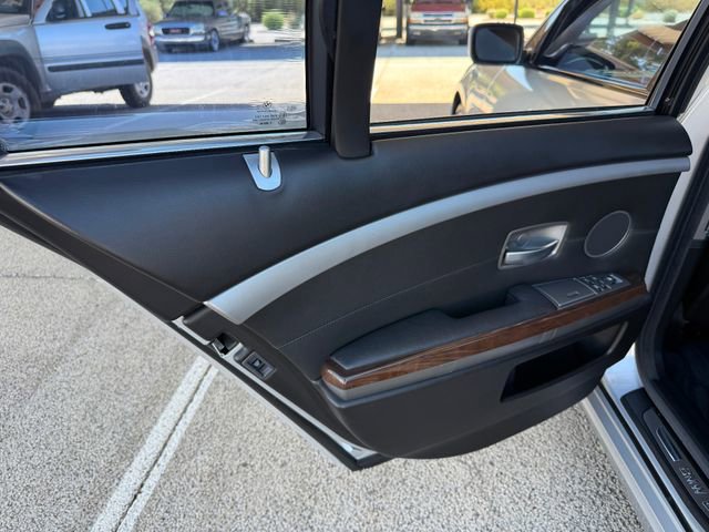 Used 2008 BMW 750i image 29