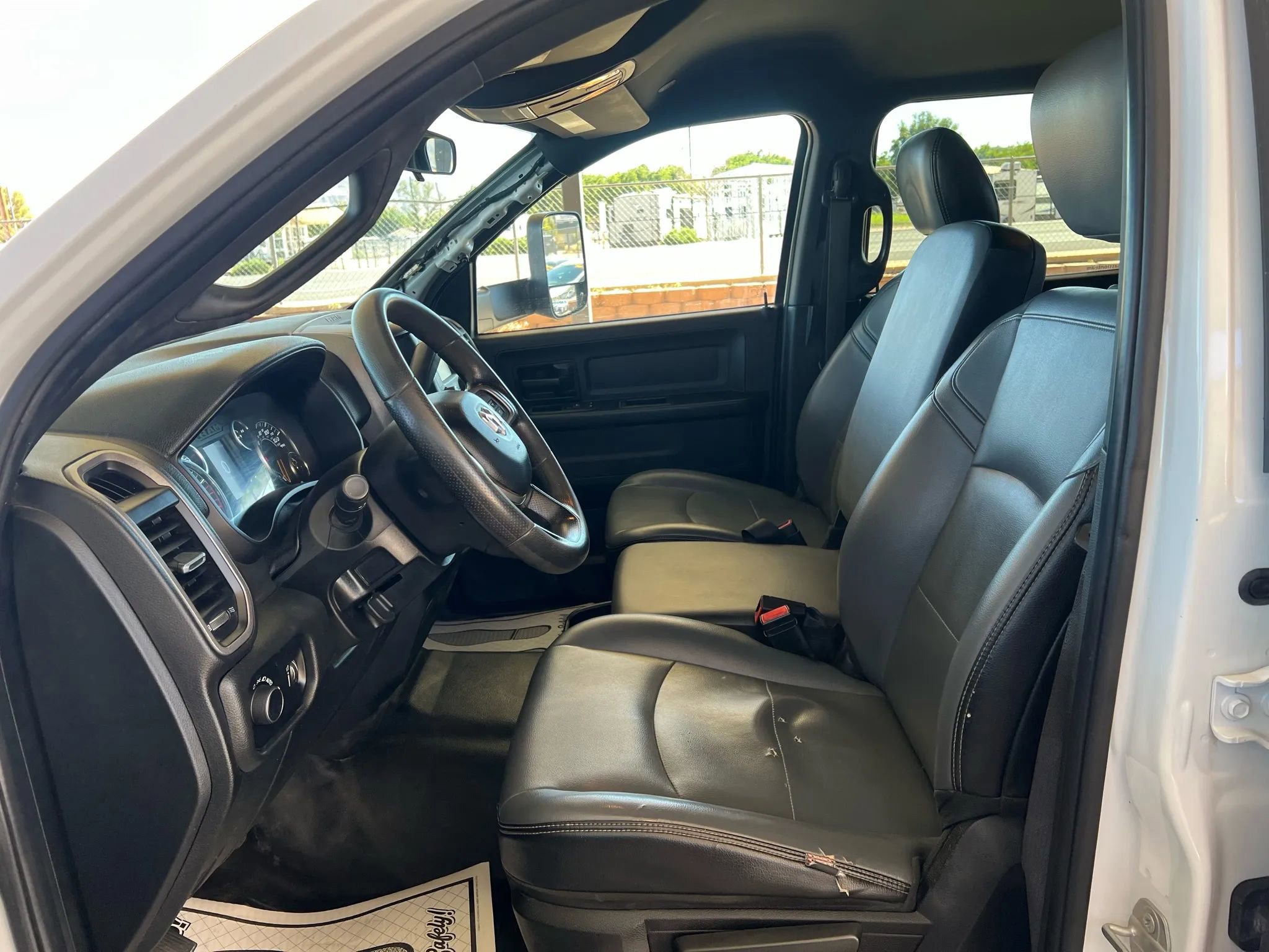 Used 2021 RAM 3500 Tradesman w/ Chrome Appearance Group image 13