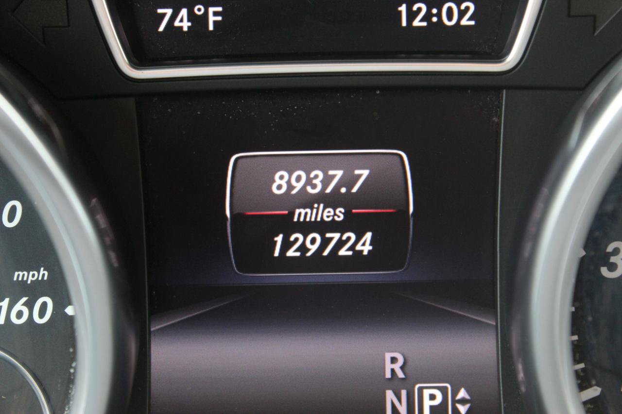 Used 2014 Mercedes-Benz GL 550 4MATIC image 33