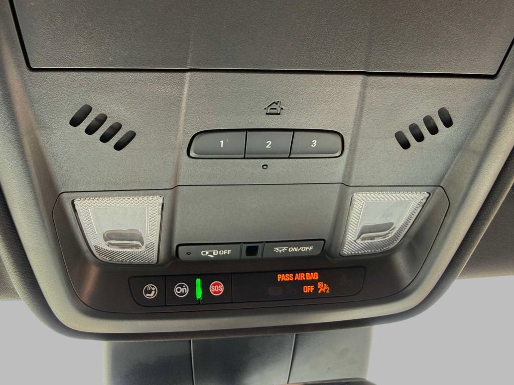 Used 2025 Cadillac XT4 Premium Luxury FWD image 28