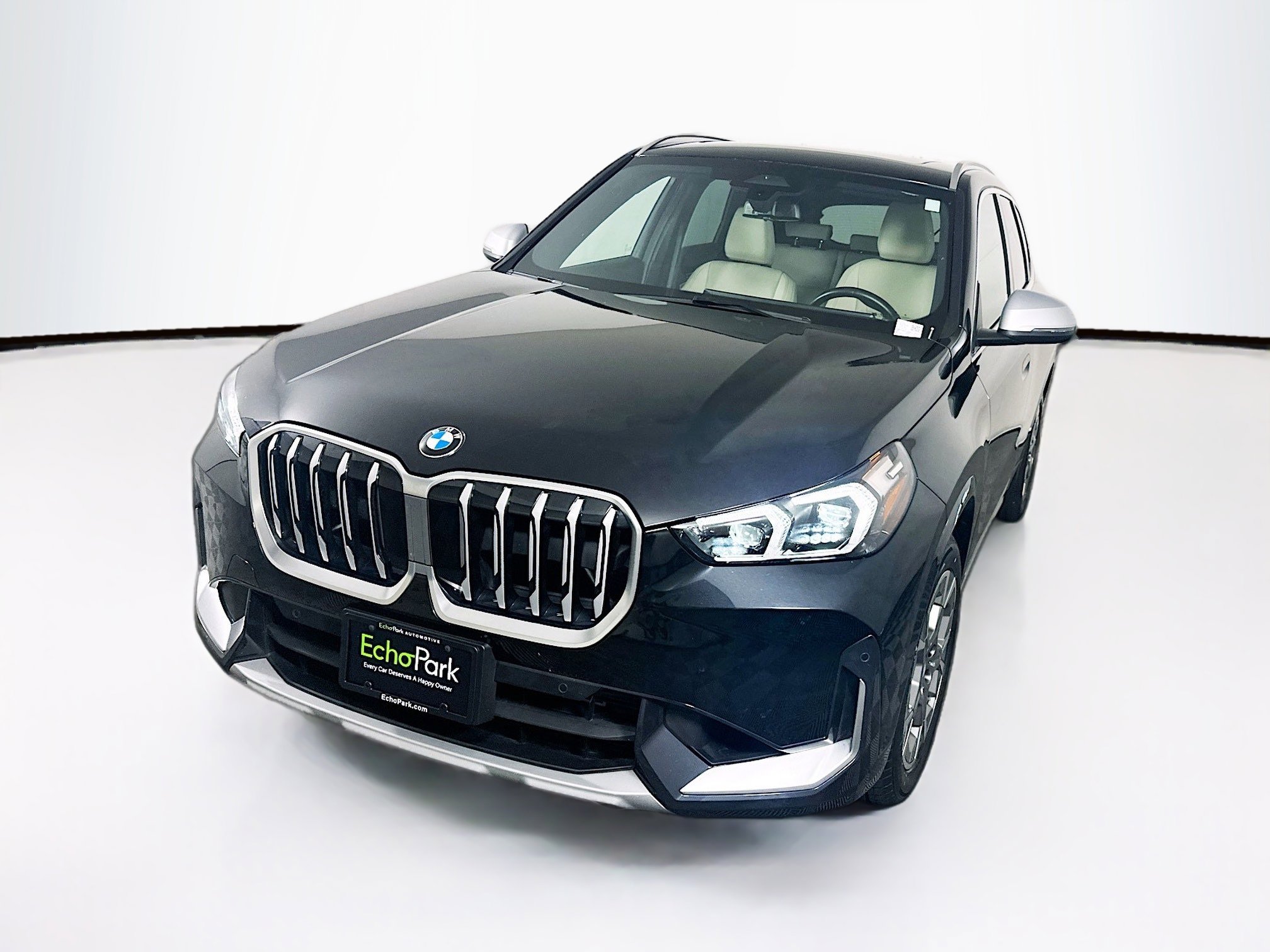 Used 2024 BMW X1 xDrive28i image 3