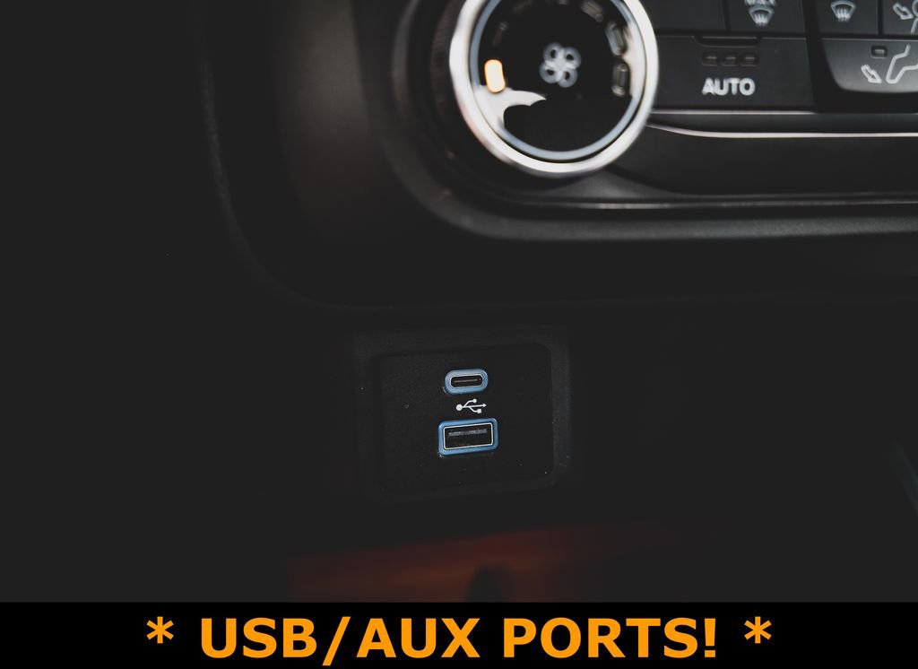 Used 2023 Ford Maverick XLT image 6