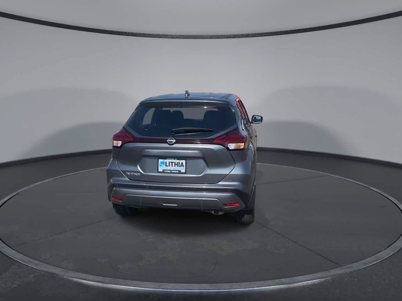 Used 2023 Nissan Kicks S FWD image 7