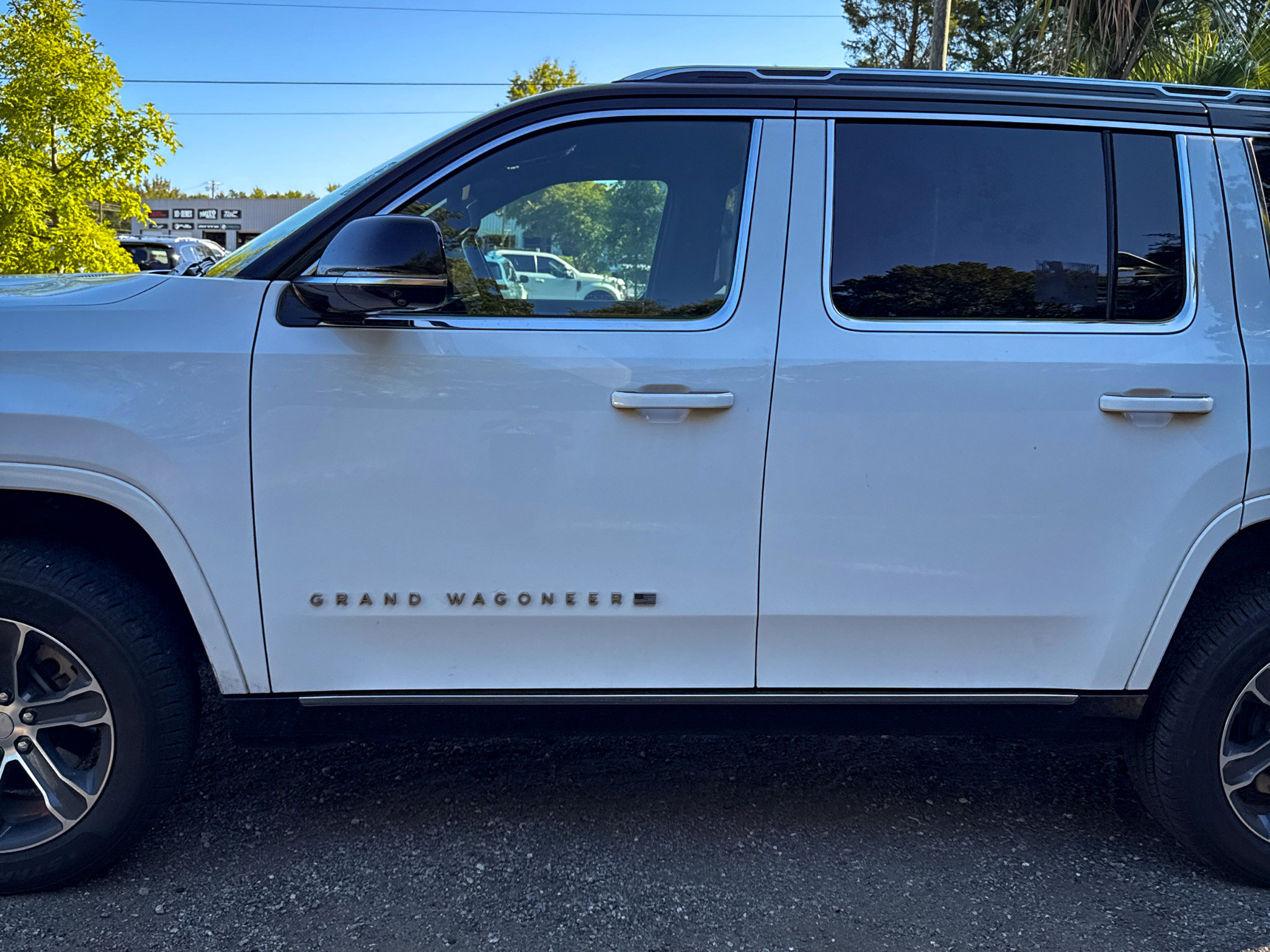Used 2023 Jeep Grand Wagoneer 4WD image 6