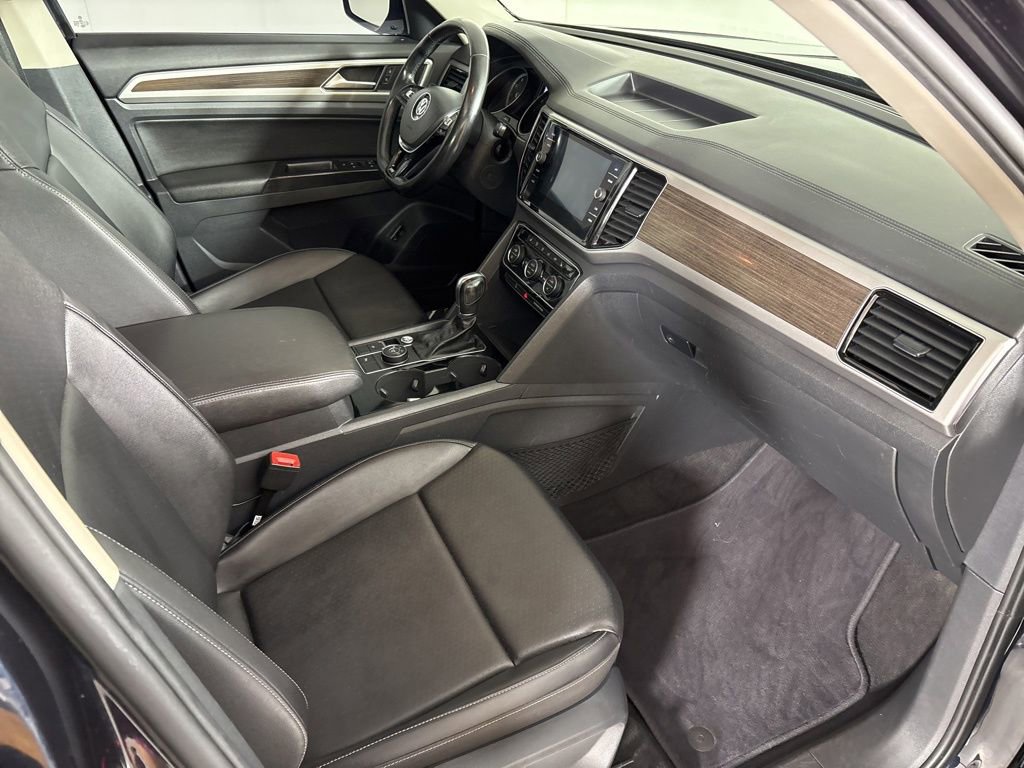 Used 2018 Volkswagen Atlas SEL AWD/4WD image 16