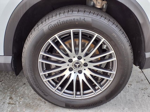 Used 2025 Mercedes-Benz GLC 300 image 24