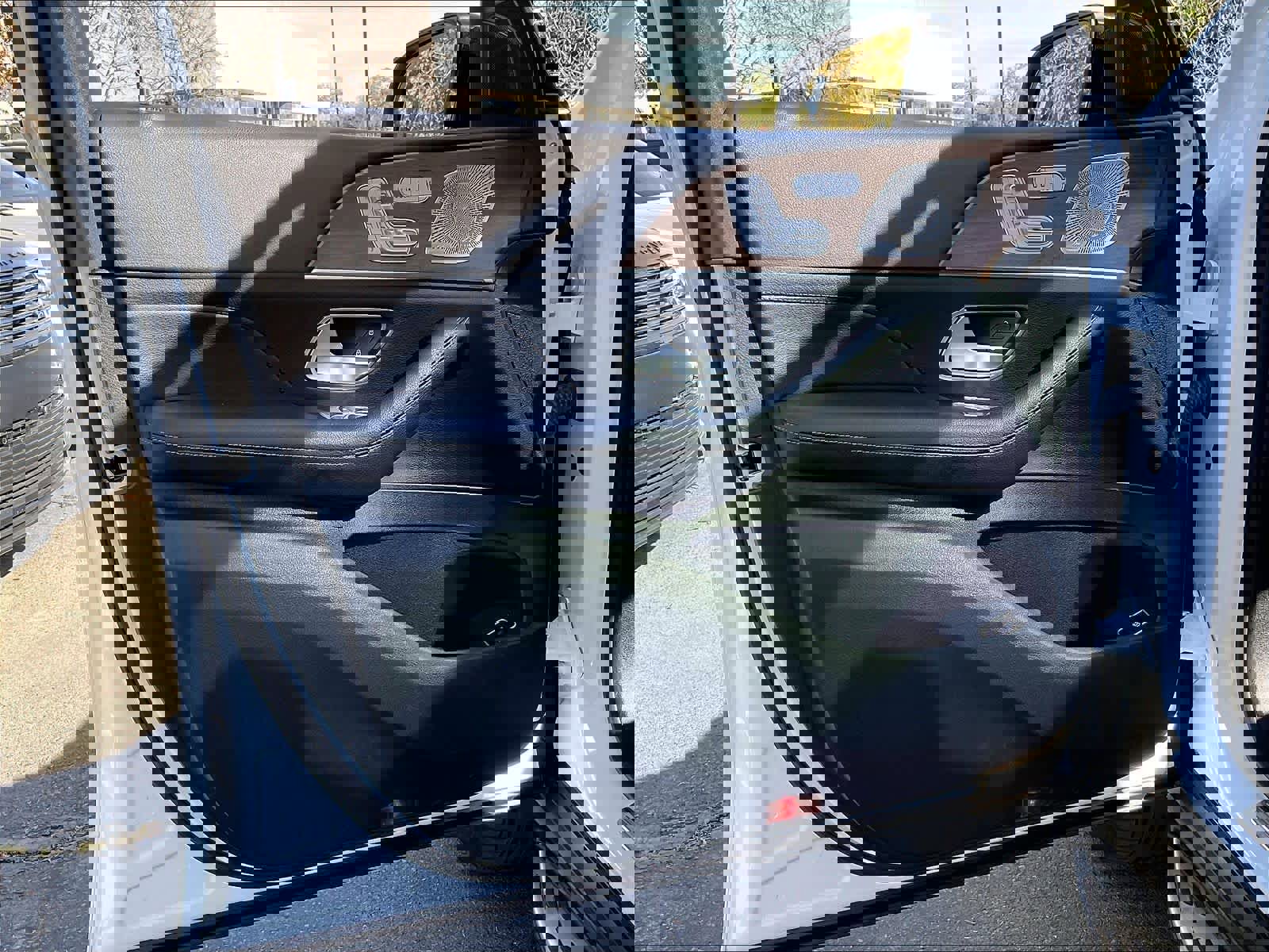 Used 2022 Mercedes-Benz GLS 450 4MATIC image 25