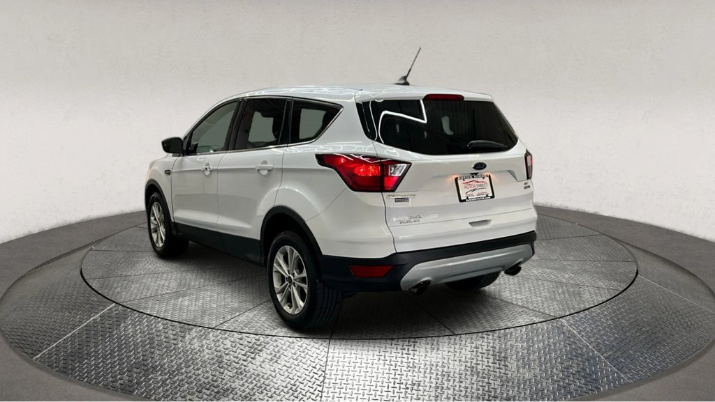 Used 2019 Ford Escape SE image 6