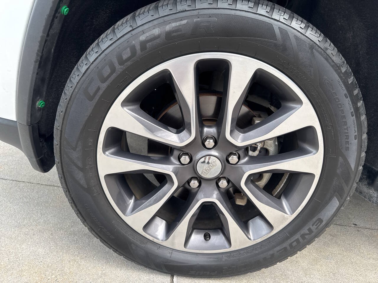 Used 2018 Jeep Grand Cherokee Limited w/ Trailer Tow Group IV AWD/4WD image 22