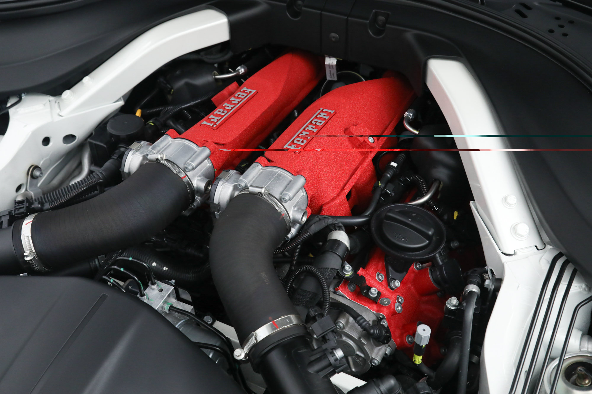 Certified 2025 Ferrari Roma Spider RWD image 35