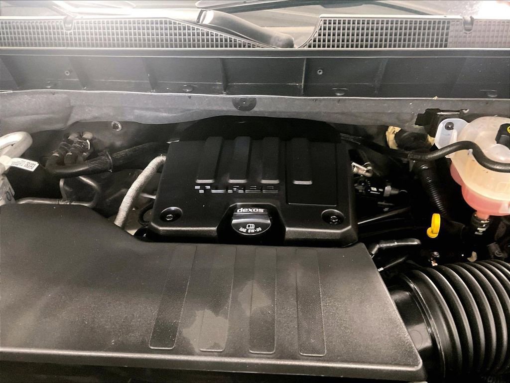 Used 2024 Chevrolet Silverado 1500 LT AWD/4WD image 34