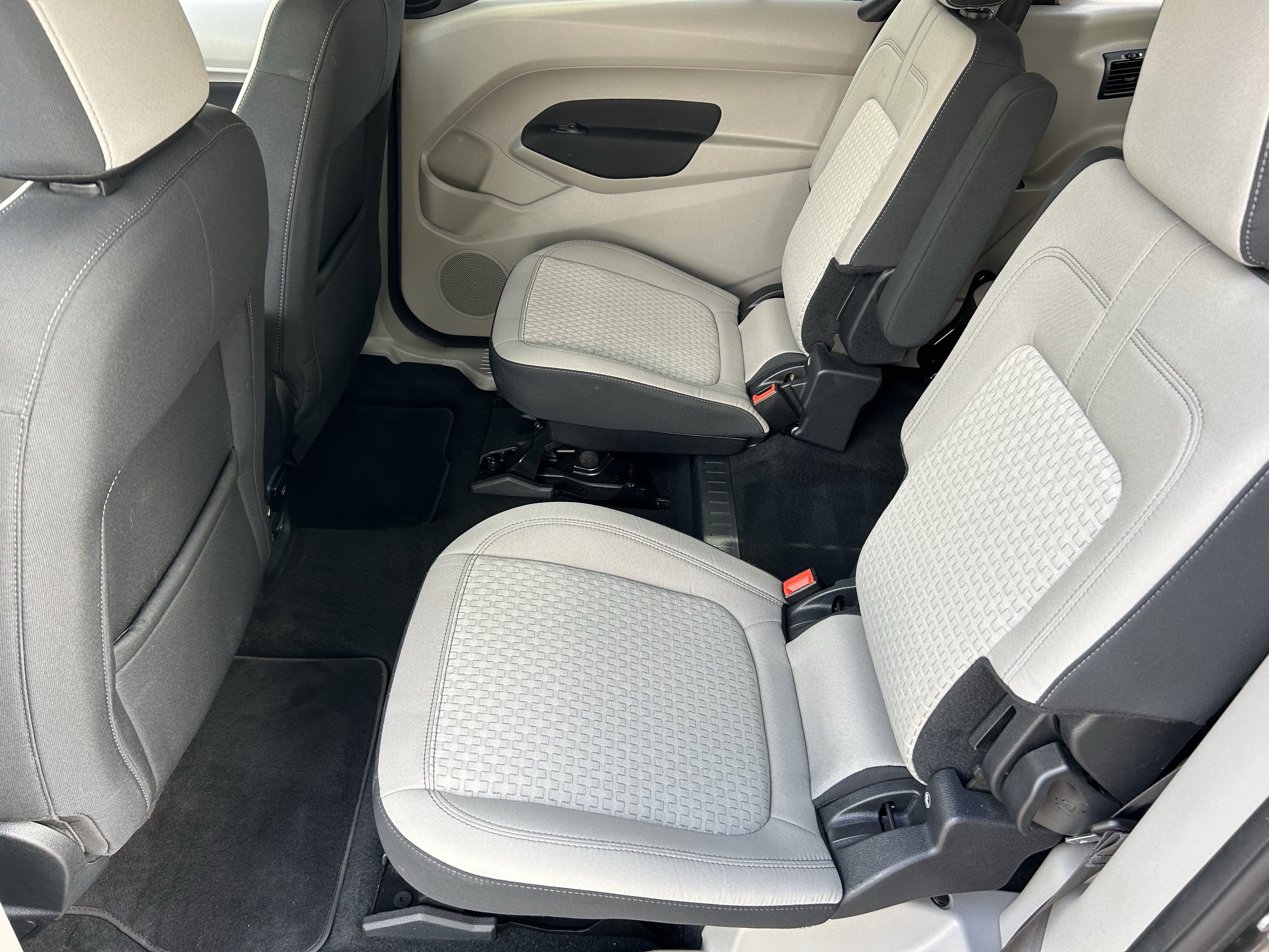 Used 2020 Ford Transit Connect XLT FWD image 16