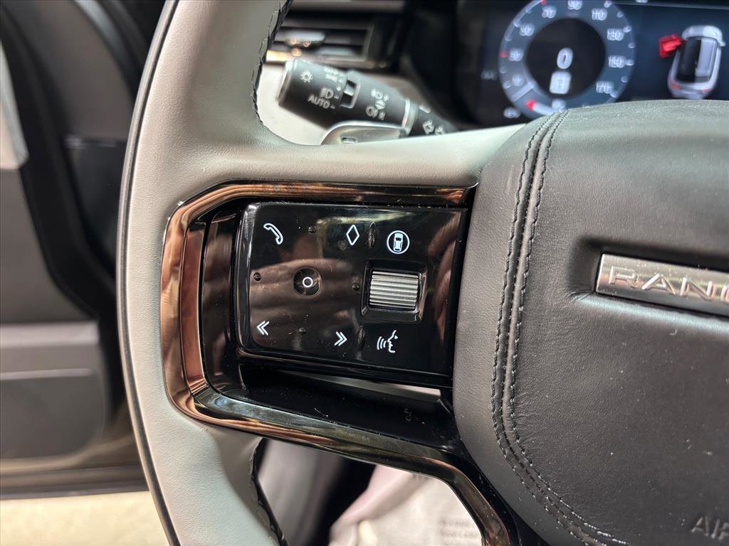 Used 2025 Land Rover Range Rover Velar Dynamic SE image 20