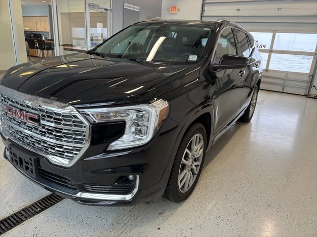 Used 2023 GMC Terrain Denali w/ Denali Premium Package image 6
