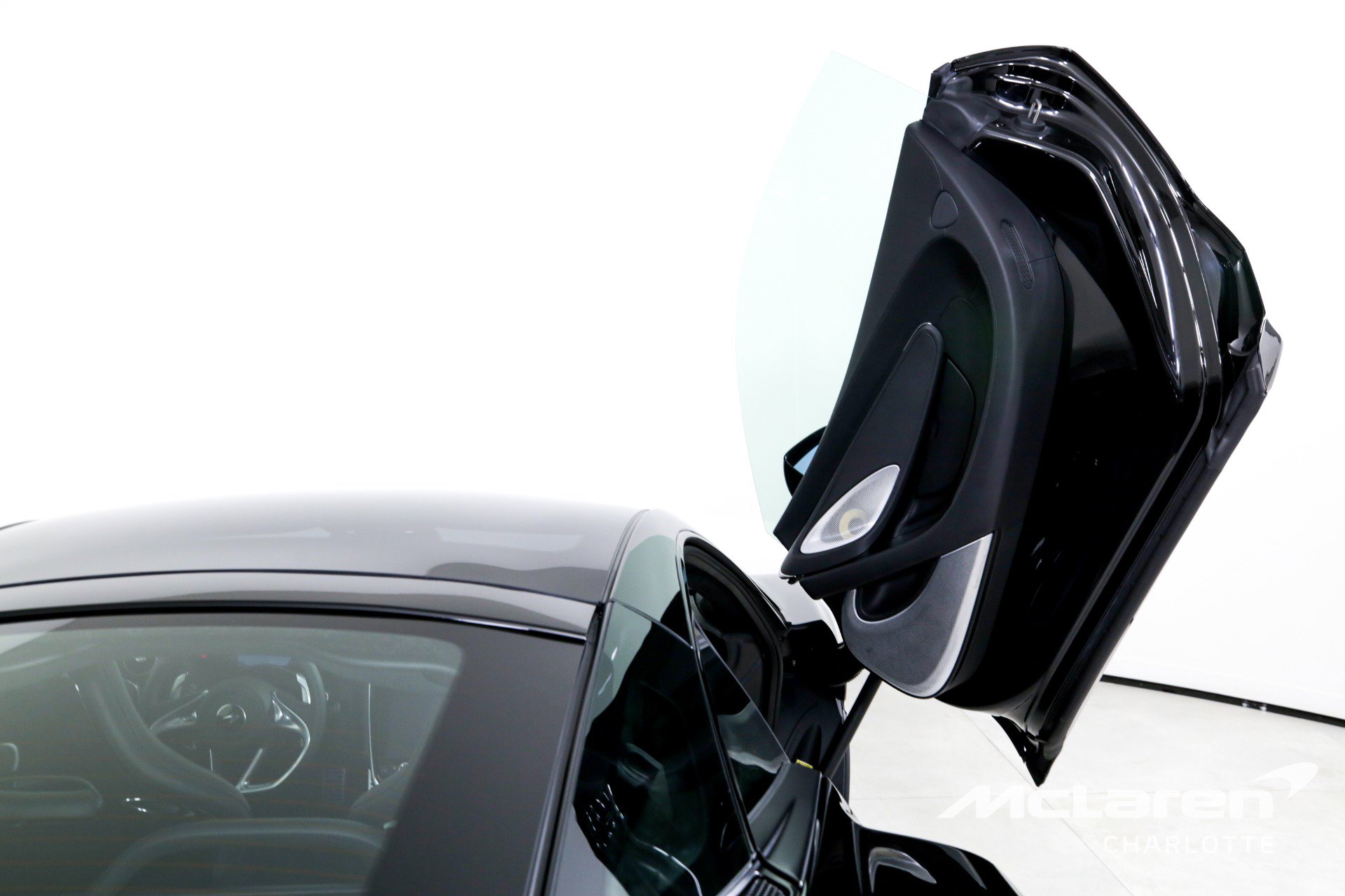 Used 2025 McLaren GTS RWD image 17