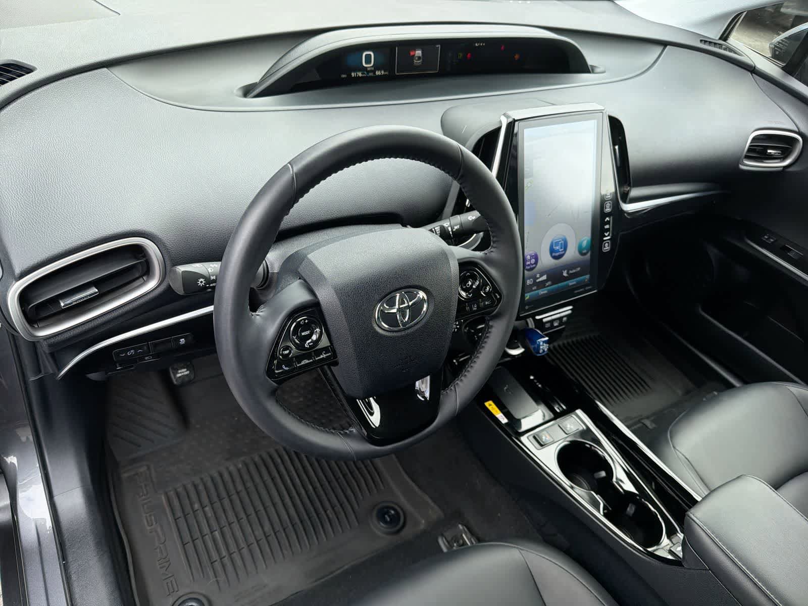 Used 2022 Toyota Prius Prime XLE FWD image 10