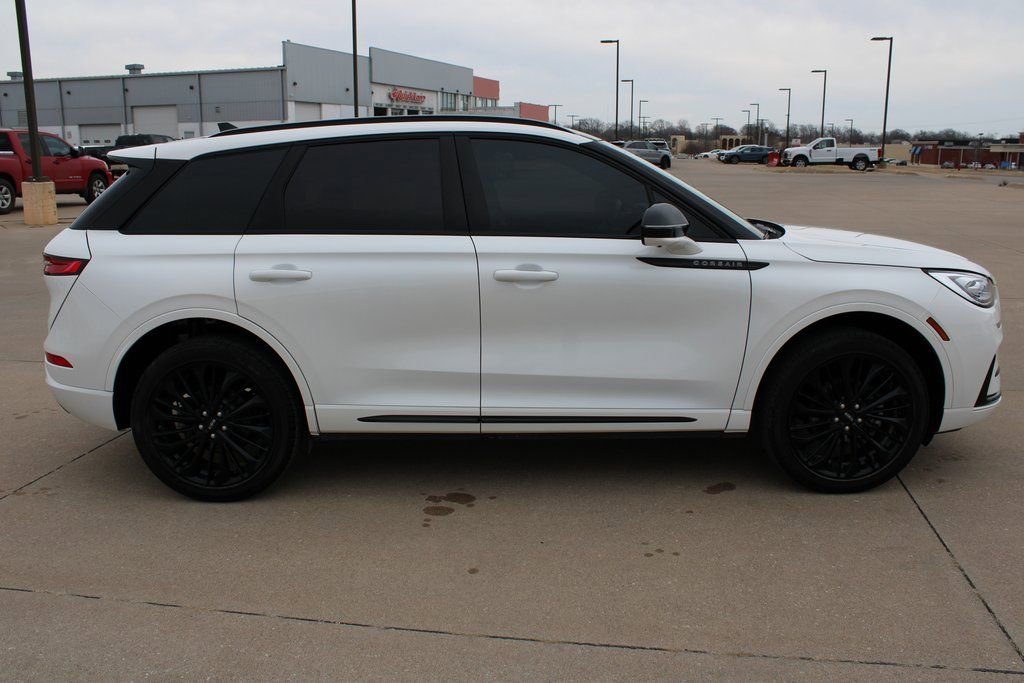 Used 2024 Lincoln Corsair Reserve w/ Equipment Group 201A image 4