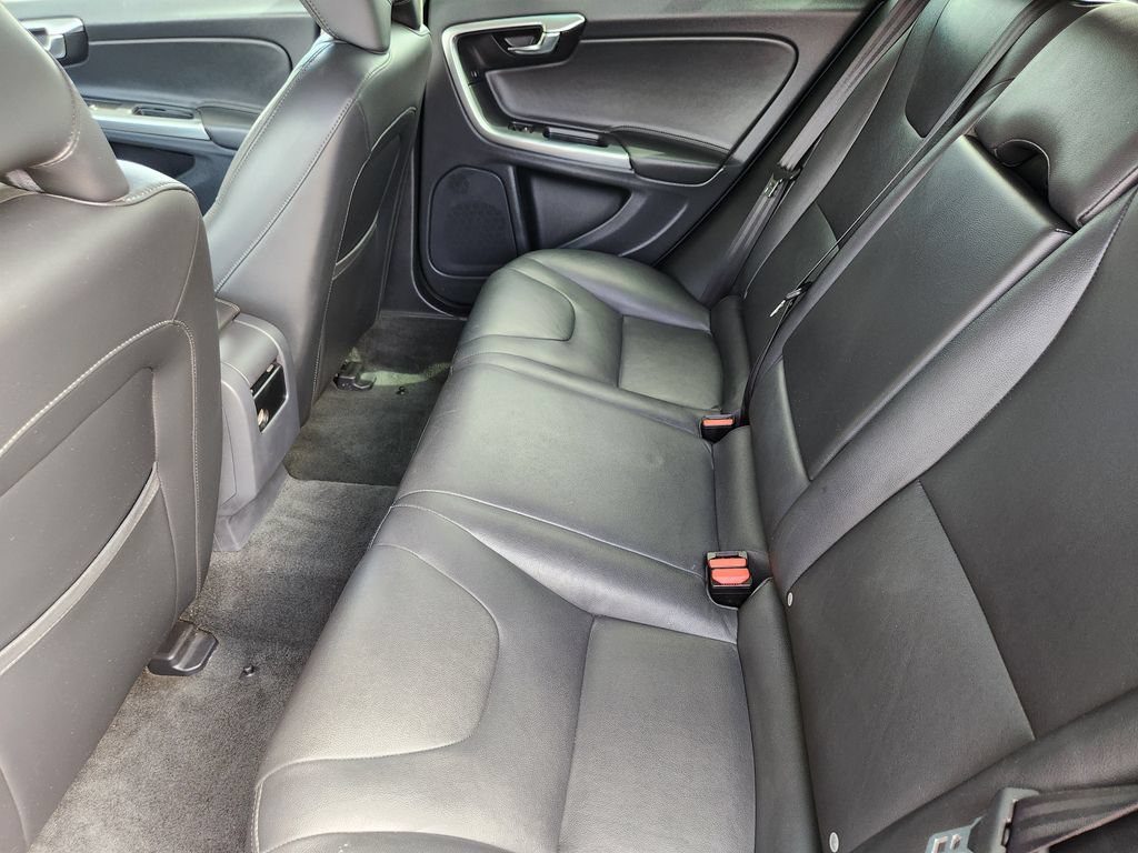 Used 2018 Volvo V60 T5 Cross Country w/ Convenience Package AWD/4WD image 19