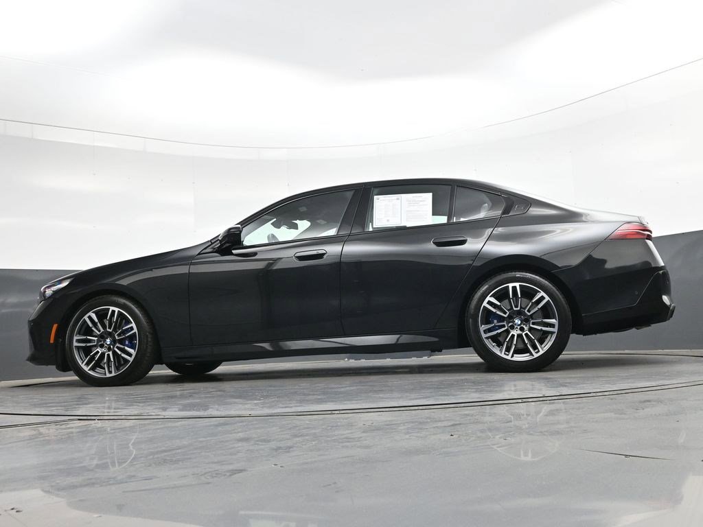 Used 2024 BMW 540i xDrive w/ Premium Package AWD/4WD image 30