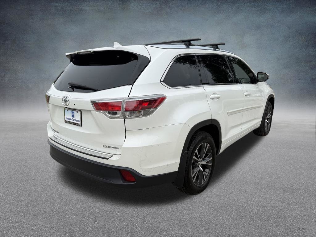 Used 2016 Toyota Highlander XLE AWD/4WD image 6