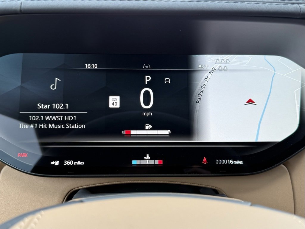 New 2025 Land Rover Range Rover Long Wheelbase SE image 26