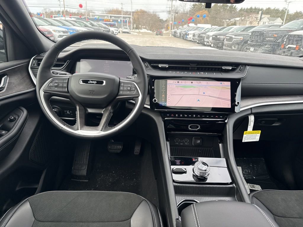 New 2026 Jeep Grand Cherokee Altitude image 21