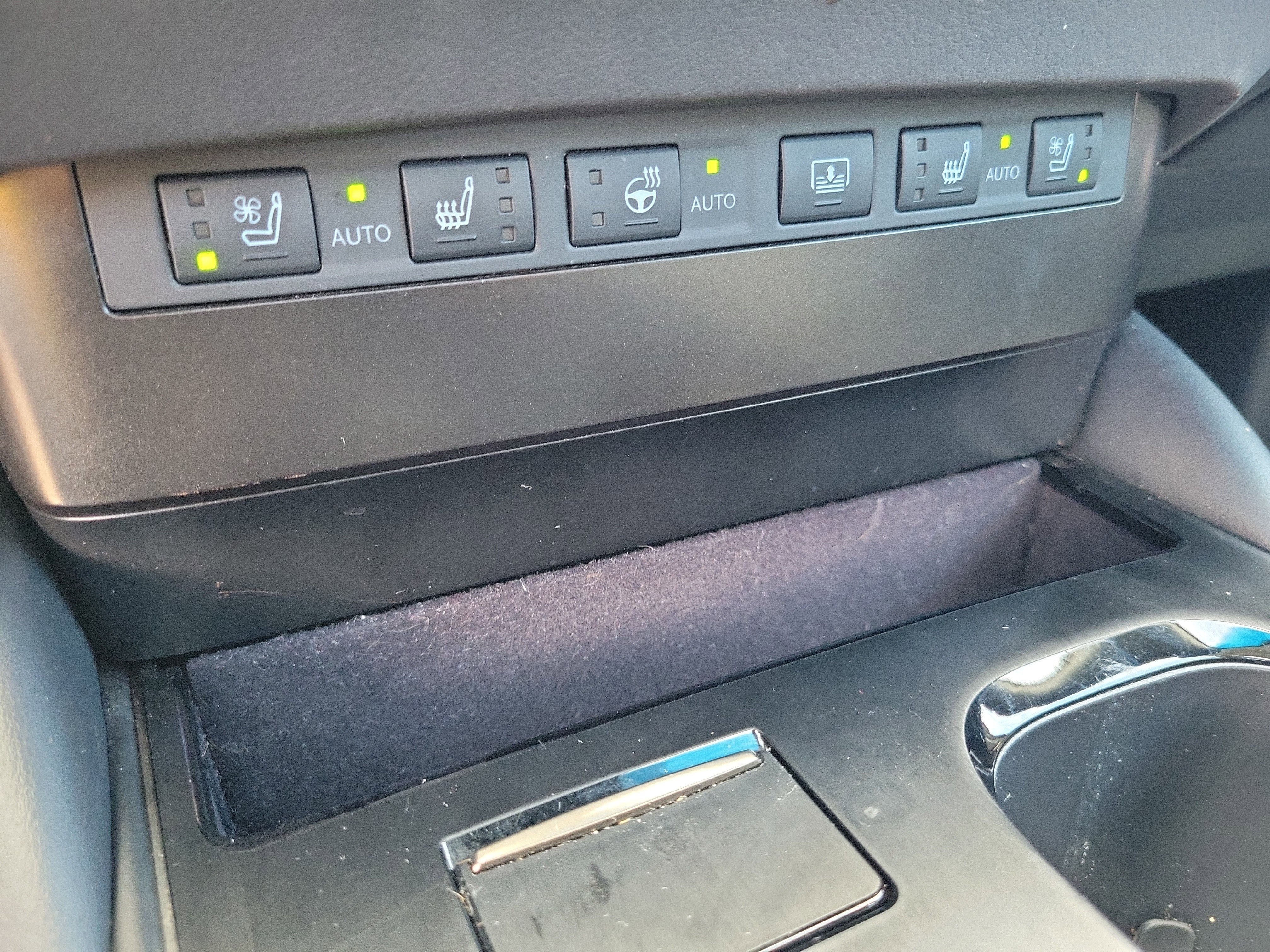 Used 2023 Lexus ES 350 Ultra Luxury image 33