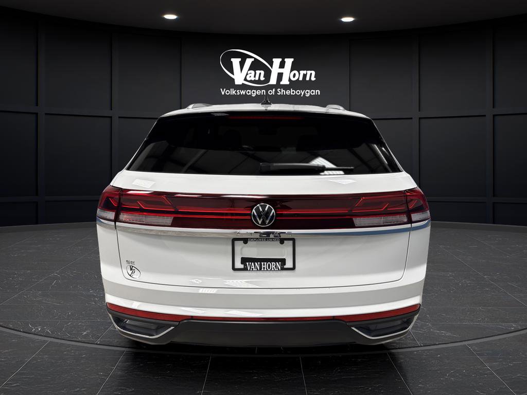 Used 2025 Volkswagen Atlas Cross Sport SE image 12