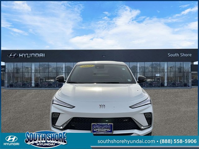 Used 2025 Buick Envista Sport Touring w/ Convenience I Package image 2