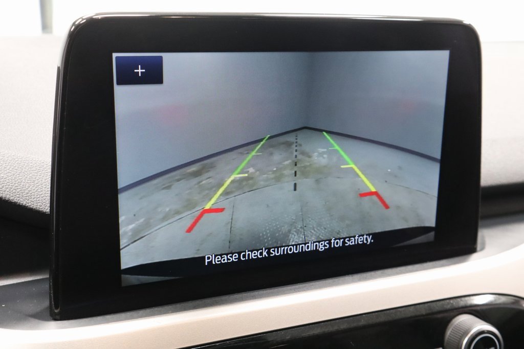 Certified 2022 Ford Escape SE w/ SE Sport Appearance Package image 3