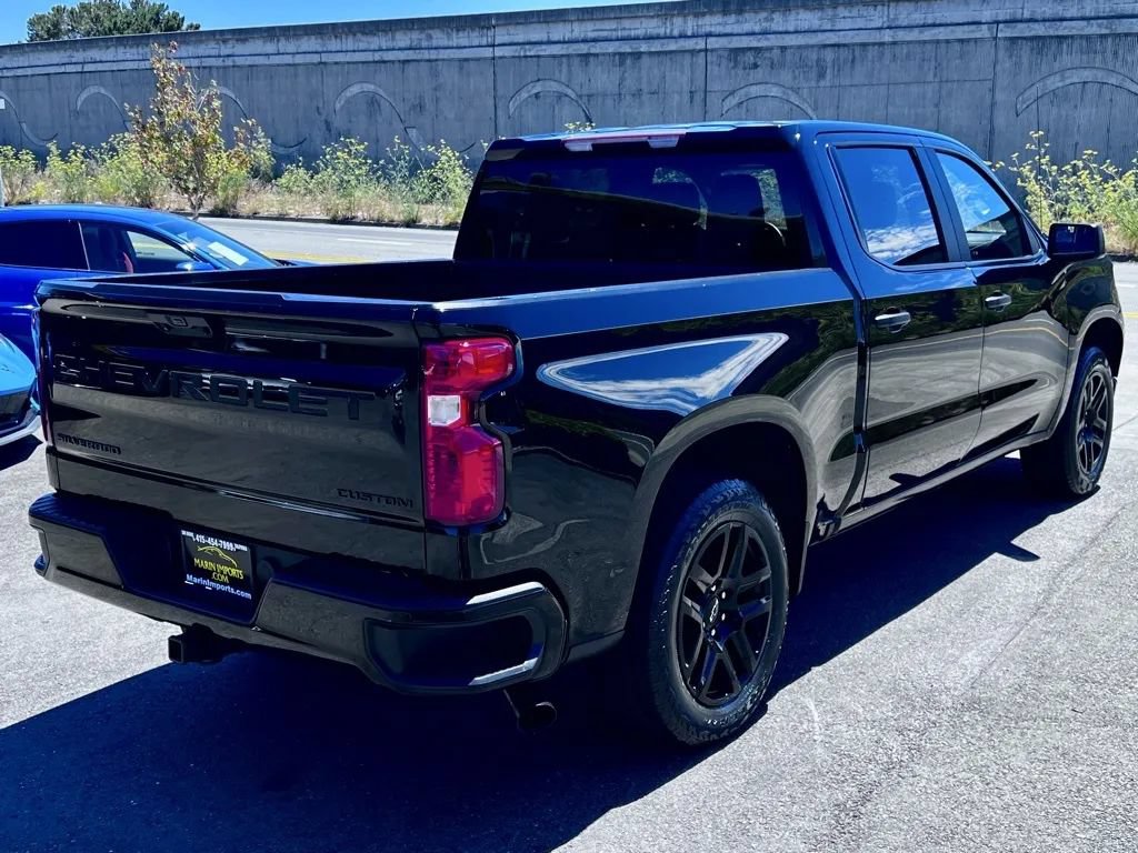 Used 2023 Chevrolet Silverado 1500 Custom w/ LPO, Dark Essentials Package RWD image 3