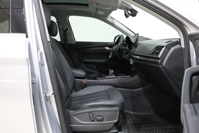 Used 2022 Audi Q5 2.0T Premium Plus w/ Premium Plus Package AWD/4WD image 38