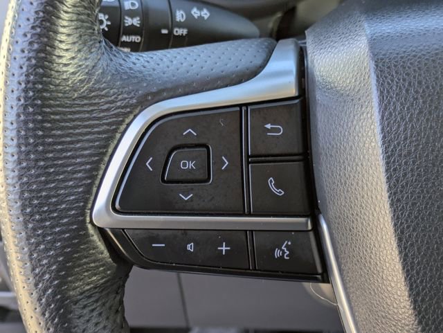 Used 2023 Toyota Sienna Limited image 22