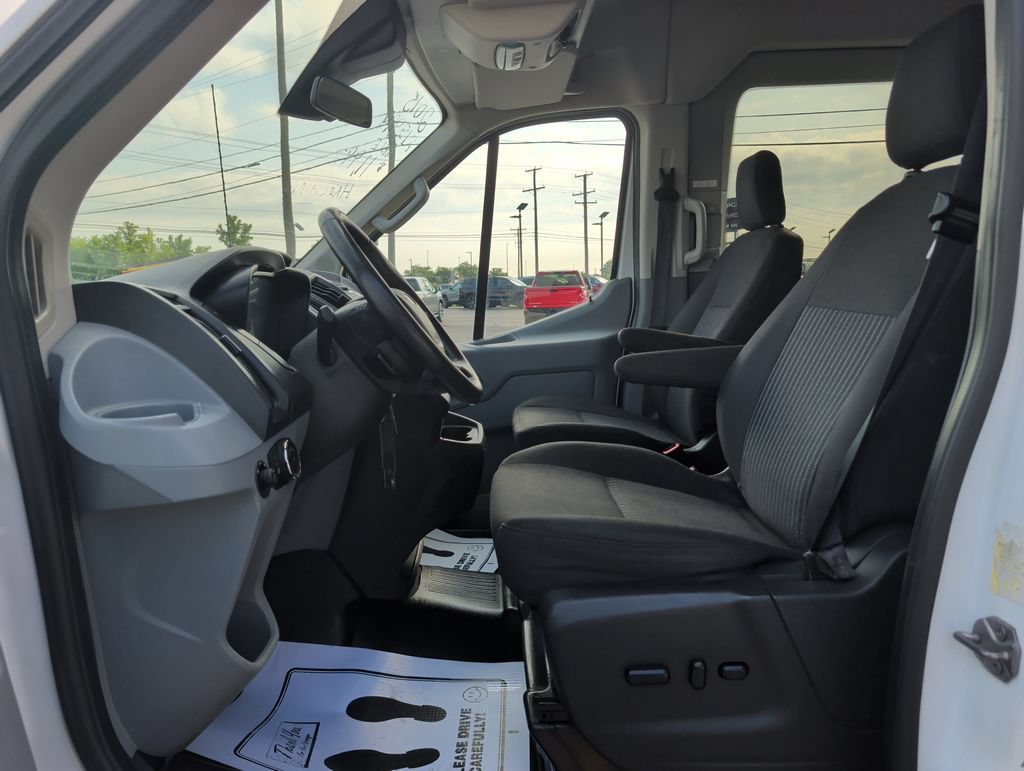 Used 2015 Ford Transit 150 XLT RWD image 8