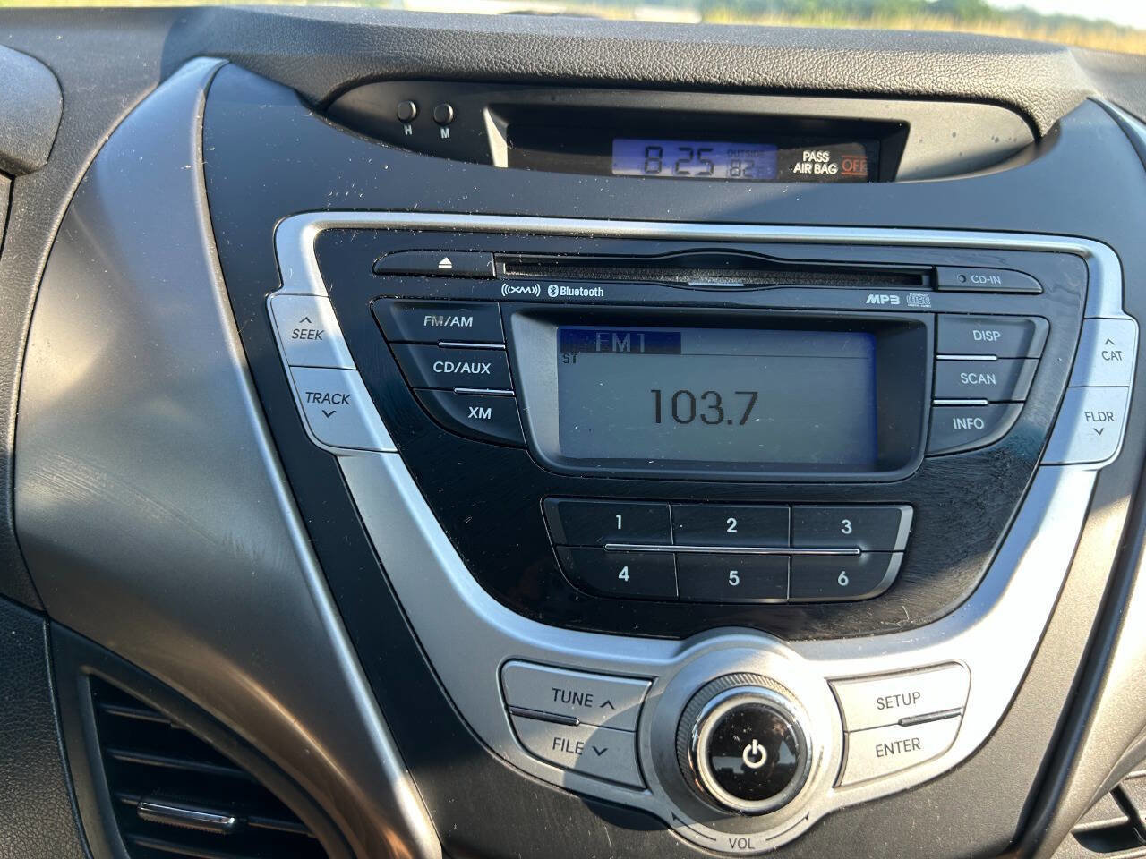 Used 2012 Hyundai Elantra Limited FWD image 19
