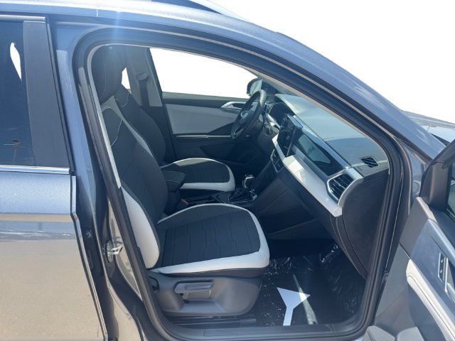 New 2026 Volkswagen Taos SE FWD image 14