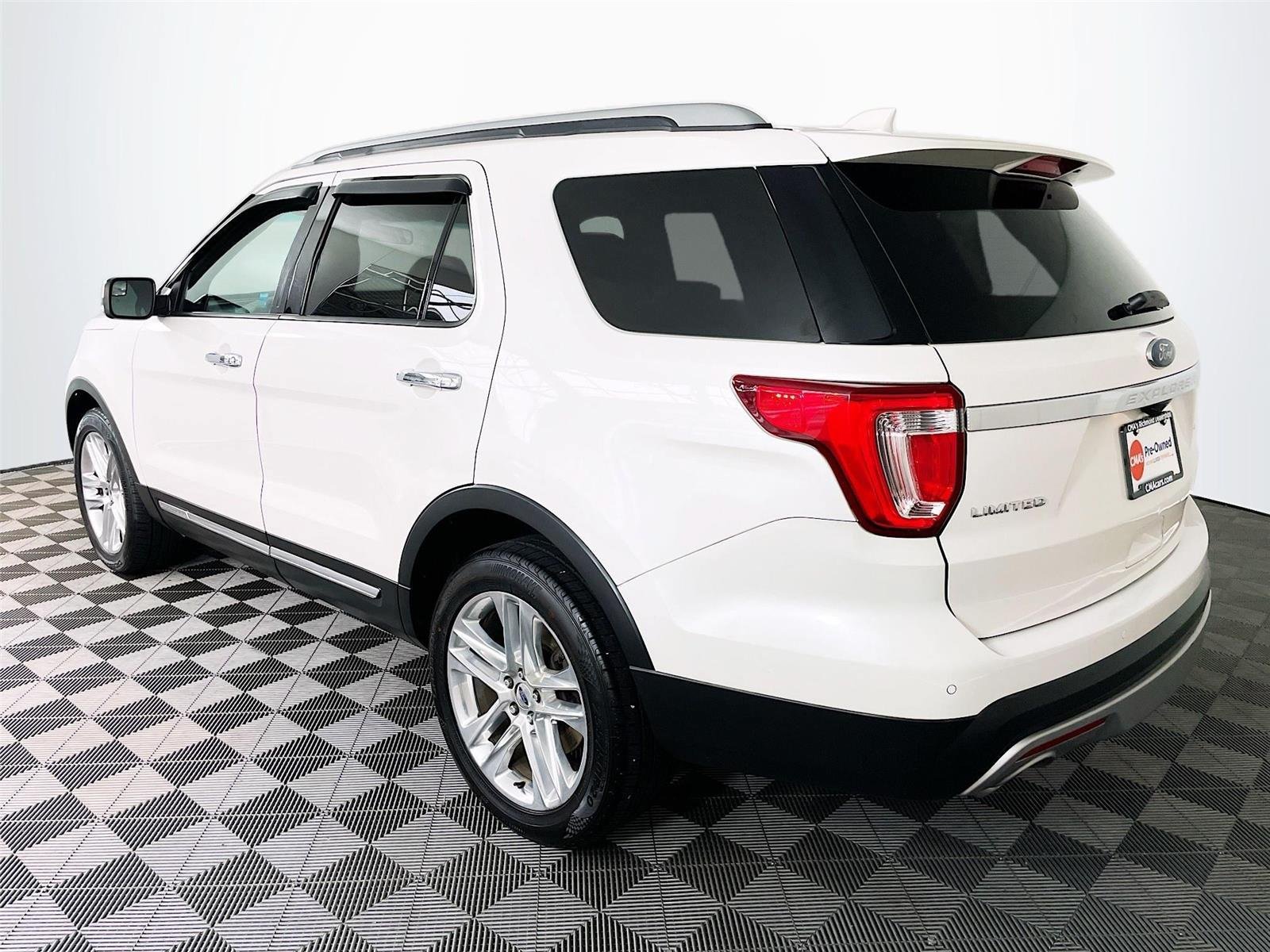 Used 2017 Ford Explorer Limited AWD/4WD image 6