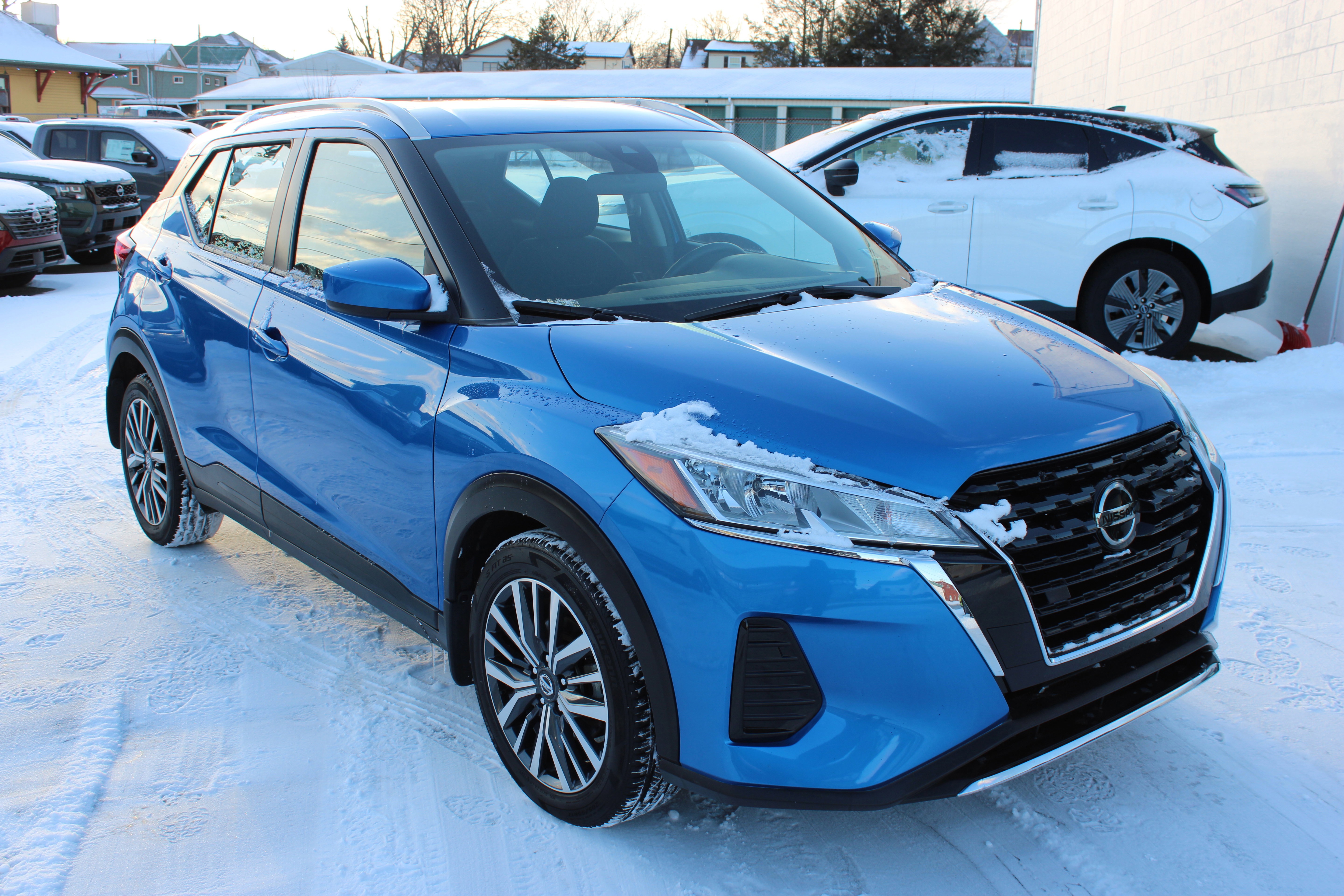 Certified 2021 Nissan Kicks SV image 9