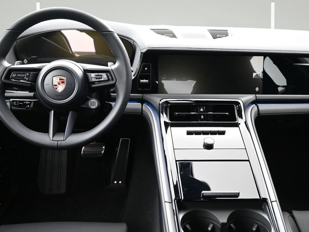 New 2026 Porsche Panamera RWD image 8