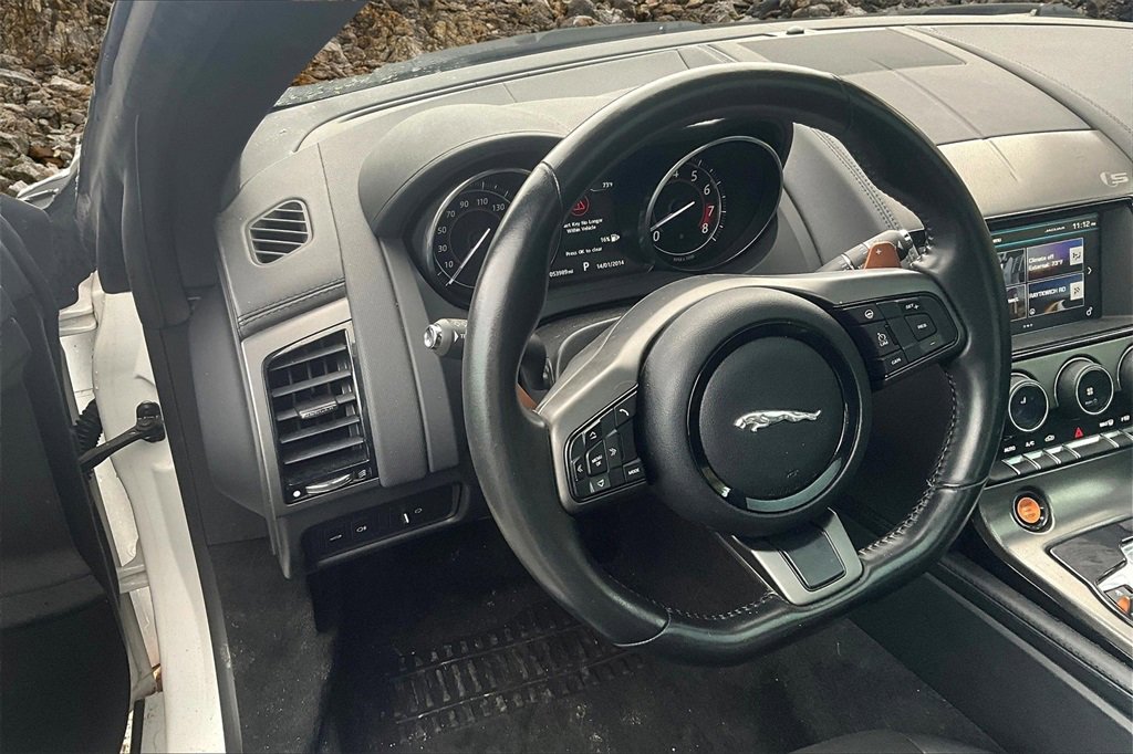 Used 2017 Jaguar F-TYPE S image 5