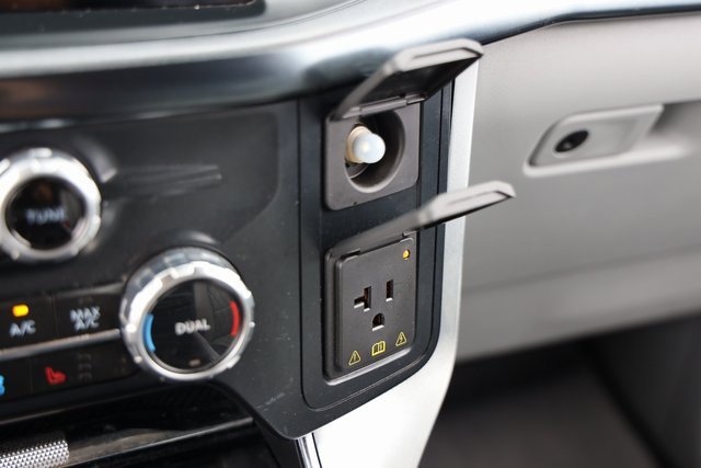 Used 2023 Ford F150 Limited image 29