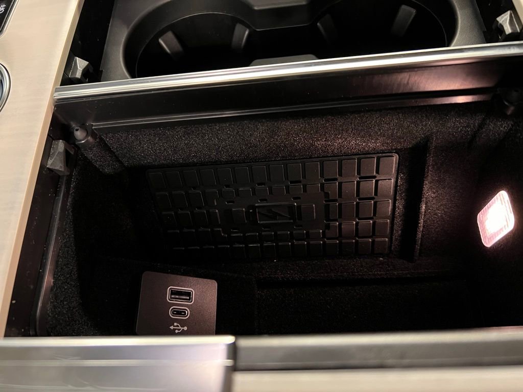 Used 2025 Lincoln Navigator Reserve w/ Jet Appearance Package image 19